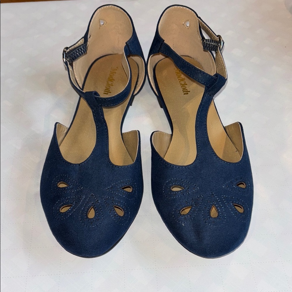 Modcloth T-strap navy flats